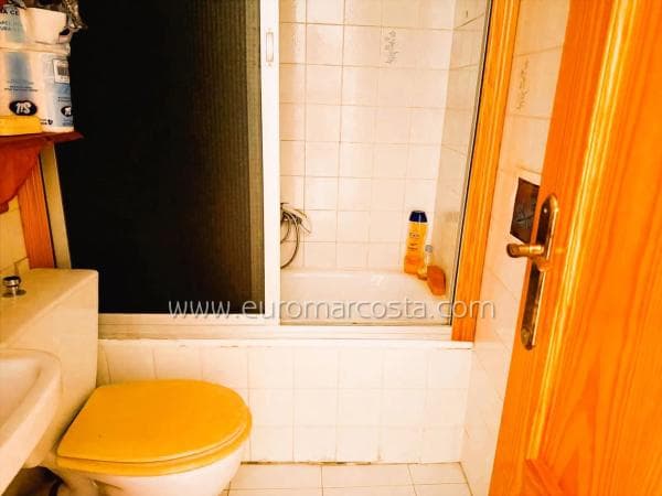 Piso en venta en Calle Arenes, Guardamar del Segura
photo 1