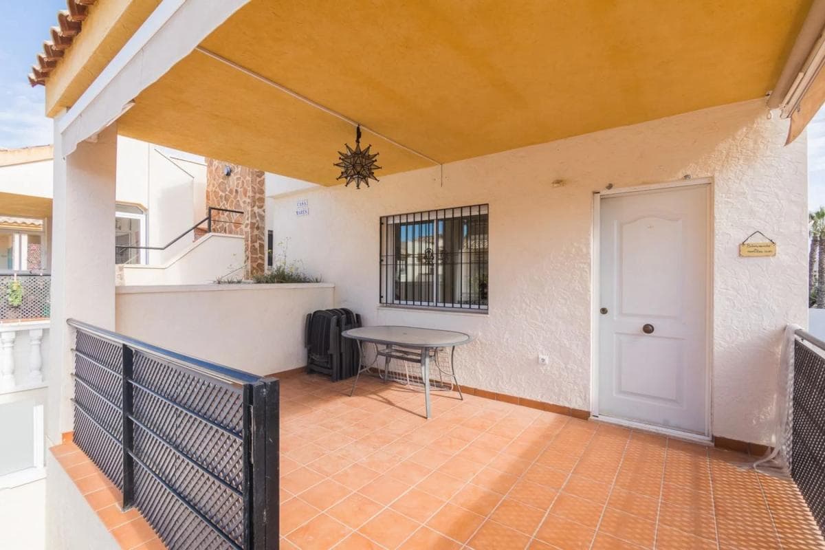 Venta de chalet independiente en Calle Vicente Aracil s/n, Guardamar del Segura
photo 4