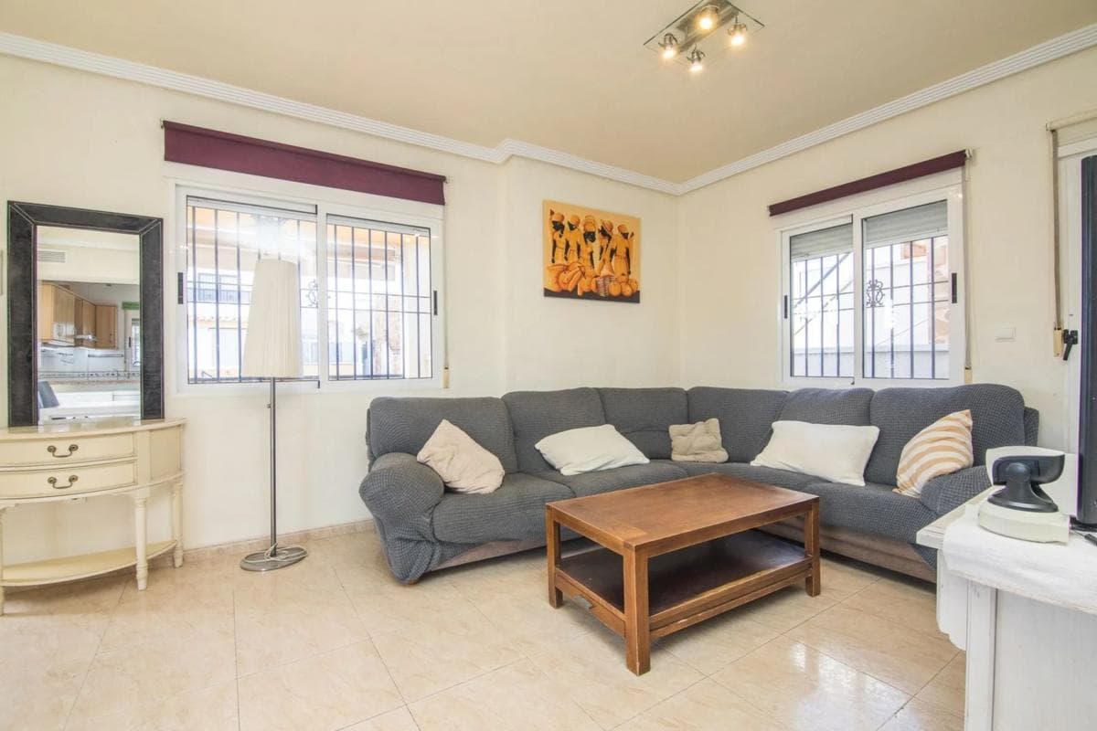 Venta de chalet independiente en Calle Vicente Aracil s/n, Guardamar del Segura
photo 5