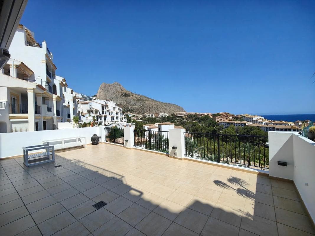 Sale of apartment in Calle Freu, Altea
photo 5