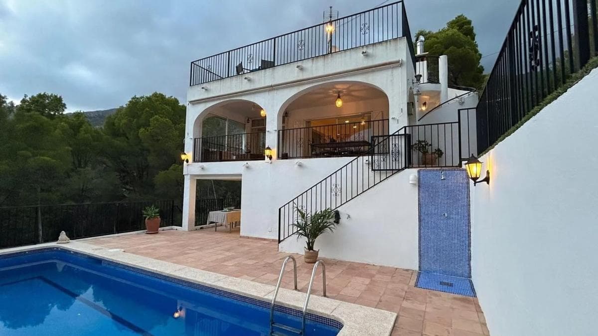 Properties for sale and rent in Spain photo 5