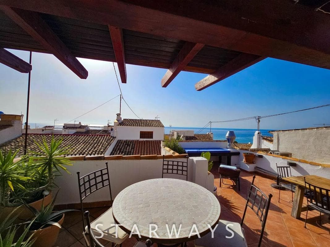 Properties for sale and rent in Spain photo 3