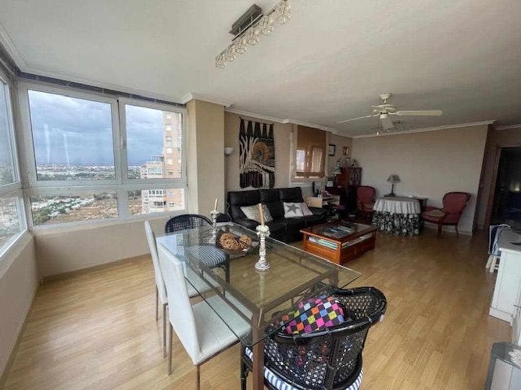 Sale of apartment in Calle Hisenda de l'Administrador, El Campello
photo 2