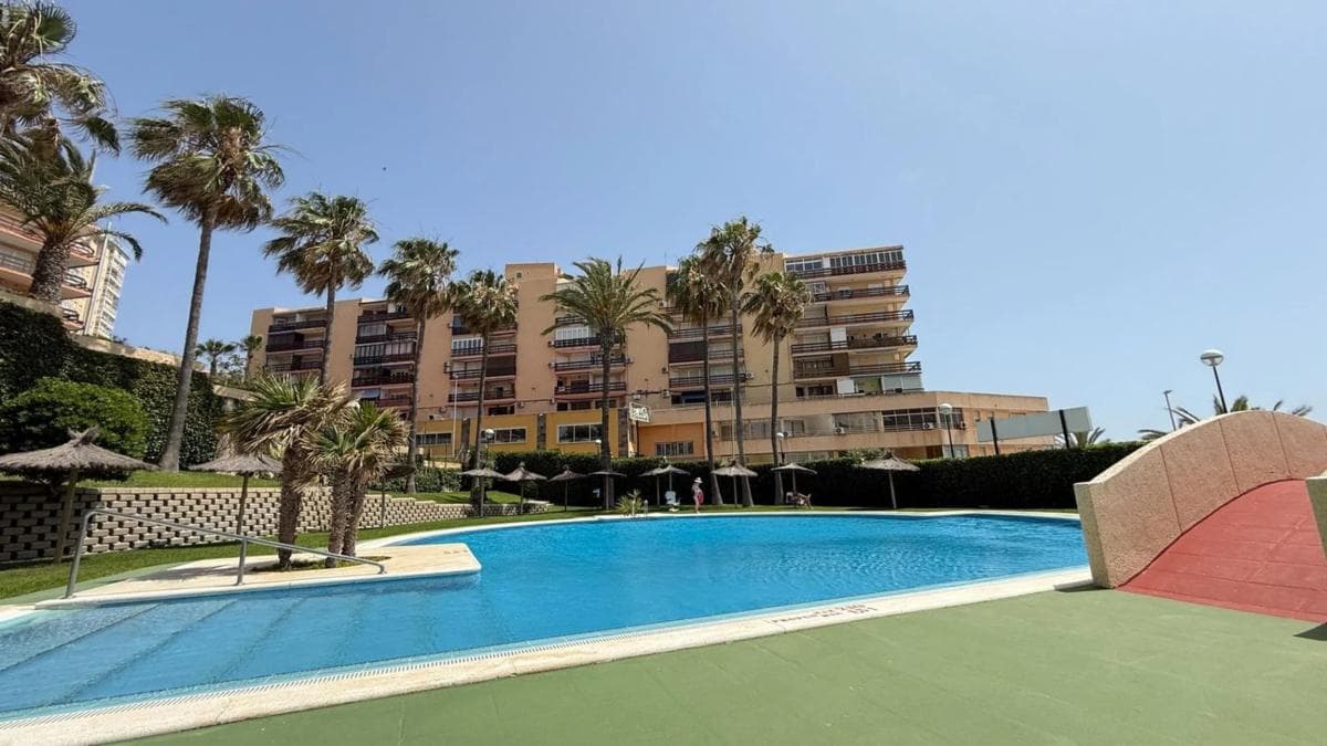 Sale of apartment in Calle de Xinorlet, El Campello
photo 5