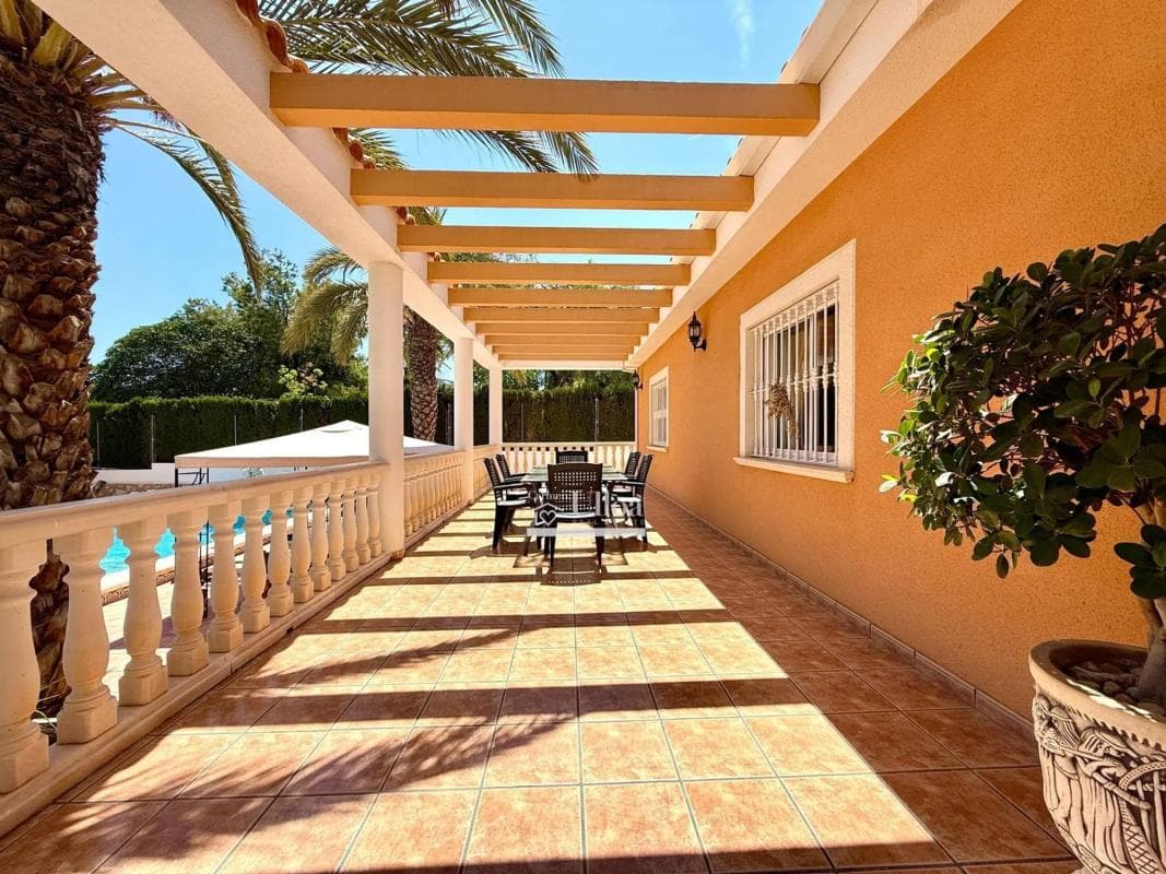 Propiedades en venta y alquiler en España photo 4