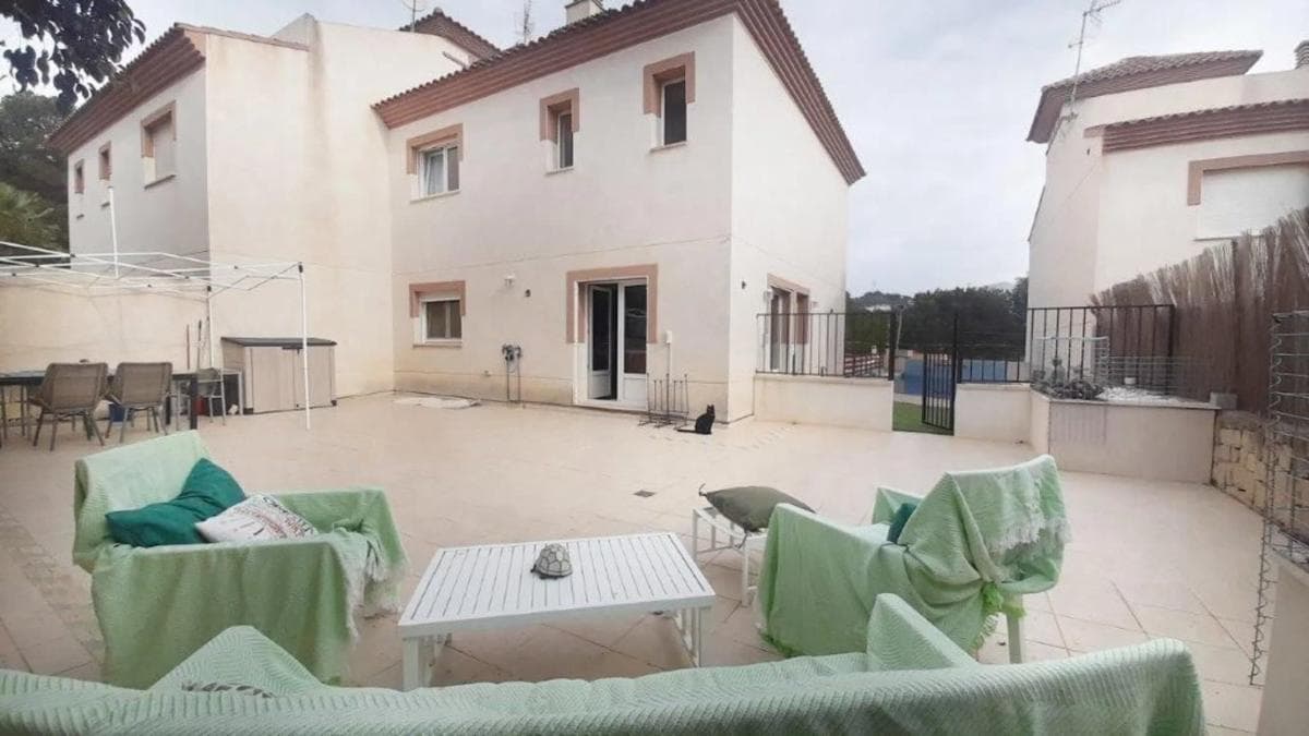 Propiedades en venta y alquiler en España photo 2