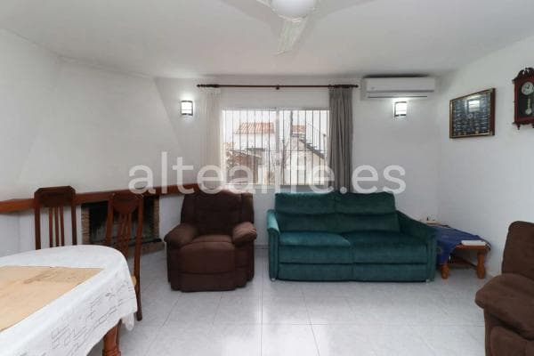Casa independiente en calle Saule photo 1