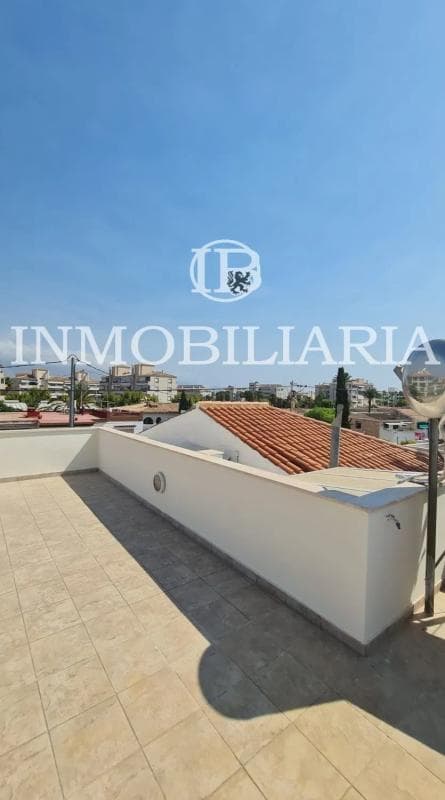 Properties for sale and rent in Spain photo 4