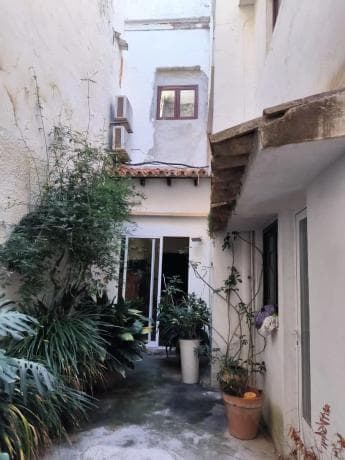 Chalet adosado en plaza Jaume I, 6 thumbnail 2