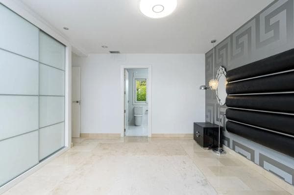 Casa independiente en avenida Mediterrani thumbnail 2