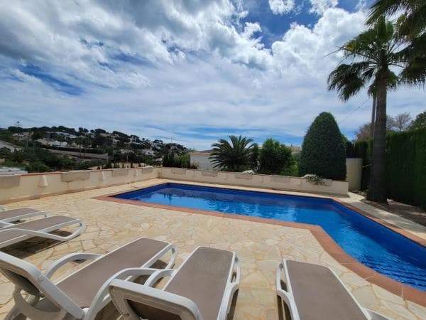 Chalet independiente en venta en Cala Advocat - Baladrar, Benissa
thumbnail 1