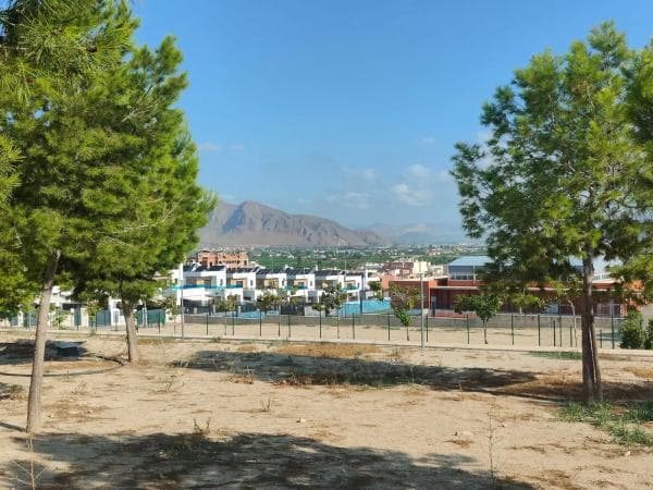 Terreno en calle Clara Campoamor, 15 thumbnail 2