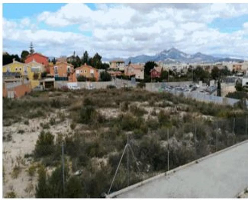 Terreno en venta en Mutxamel, Alicante photo 2