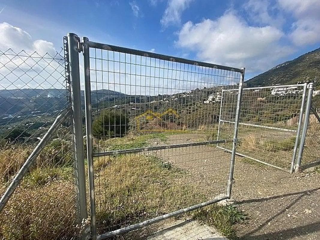 Terreno en venta en Frigiliana, Malaga photo 3