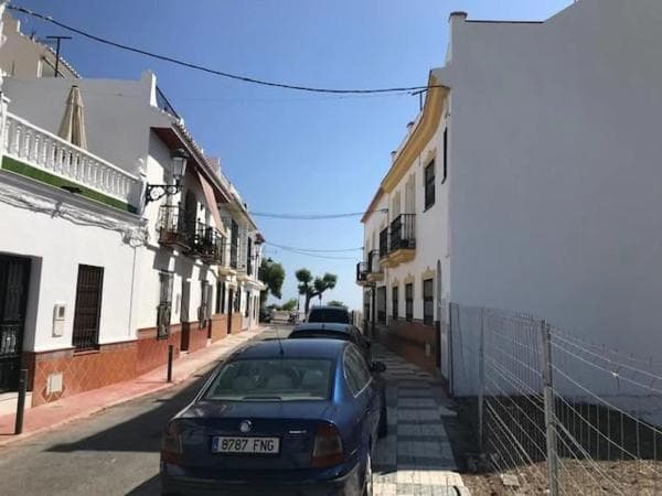 Terreno en calle Maravillas thumbnail 1