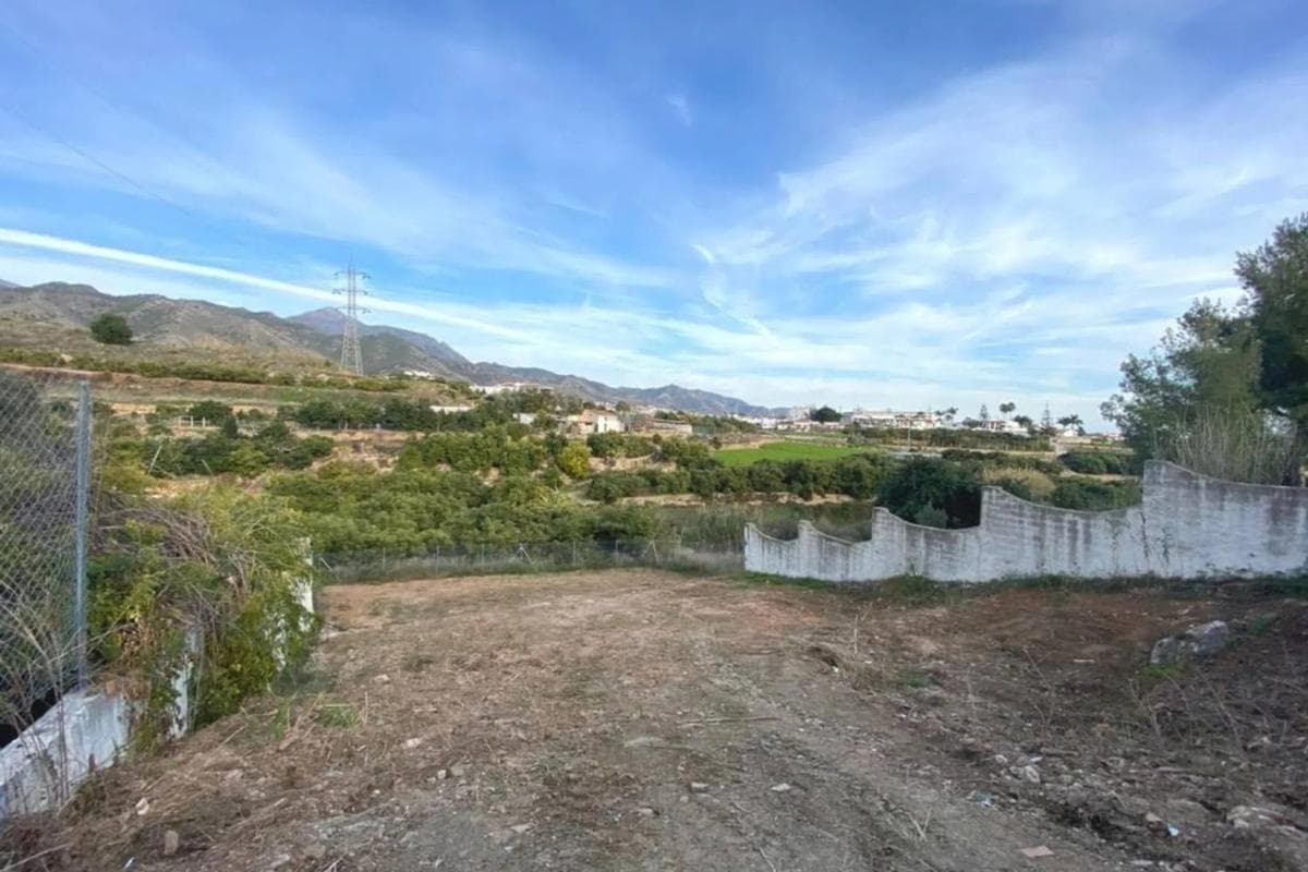 Terreno en venta en Nerja, Malaga photo 2