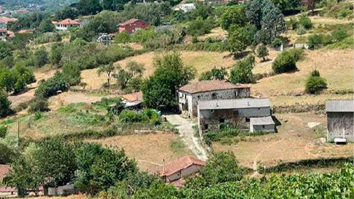 Terreno en venta en Ourense, Ourense photo 2