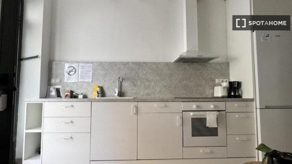 Apartment for rent in Plaza del Dr. Lozano , Madrid thumbnail 2