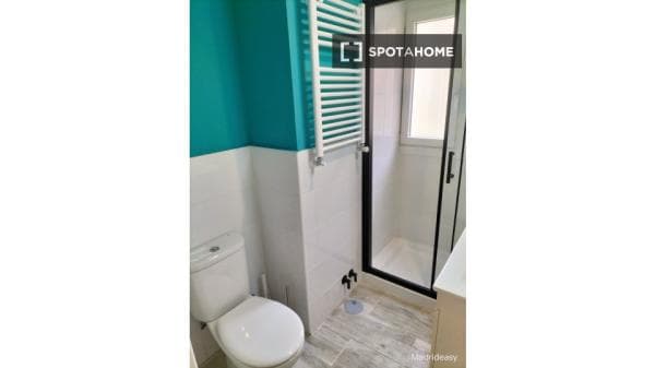 Apartment for rent in C. de Pío Felipe , Madrid thumbnail 1