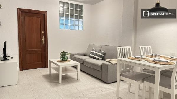 Apartment for rent in C. de Illescas , Madrid thumbnail 1