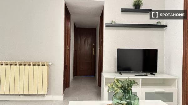 Apartment for rent in C. de Illescas , Madrid thumbnail 2