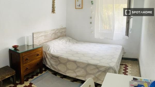 Habitación en piso compartido en alquiler en Trinitat, Valencia photo 1
