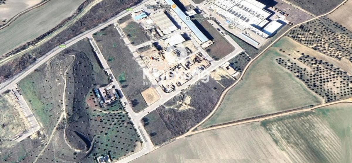 Terreno en venta en Villalbilla, Madrid photo 4