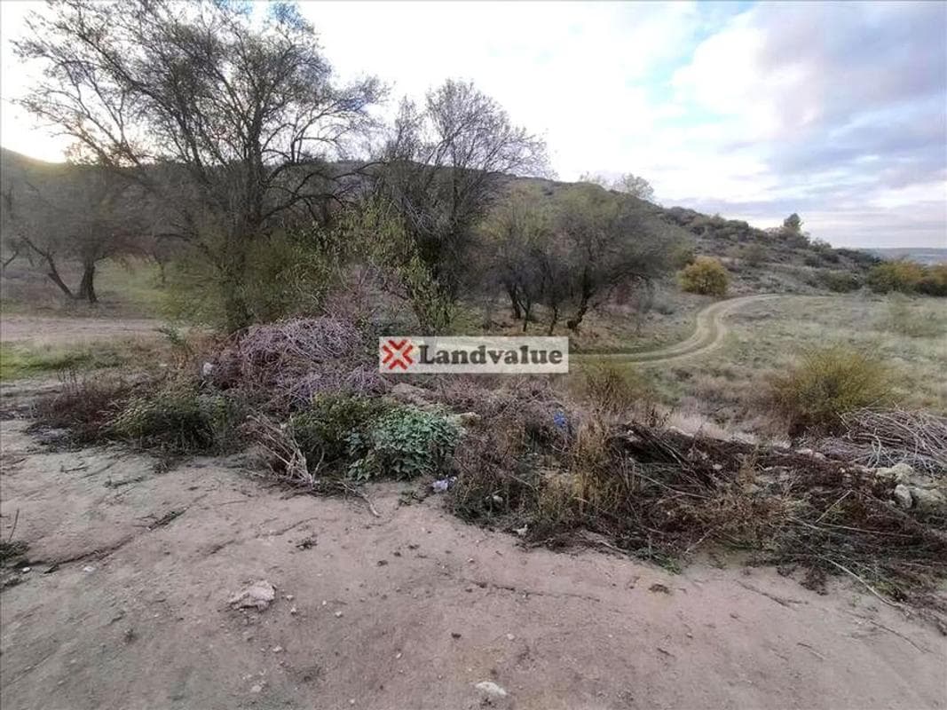 Terreno en venta en Villalbilla, Madrid photo 4