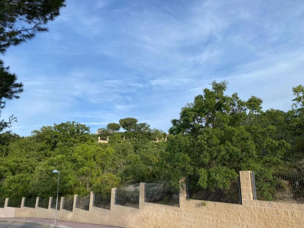 Terreno en venta en Villalbilla, Madrid photo 2
