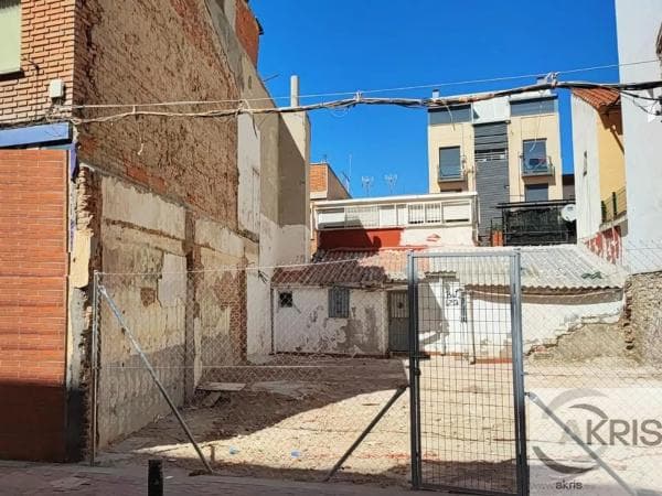 Terreno en calle de Tomás García photo 1
