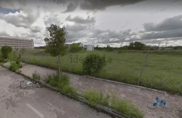 Terreno en calle de Carmen Laforet thumbnail 1