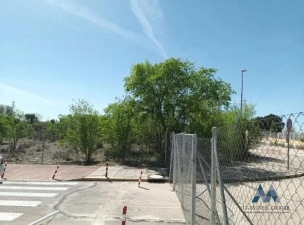 Terreno en calle de Carmen Laforet thumbnail 2