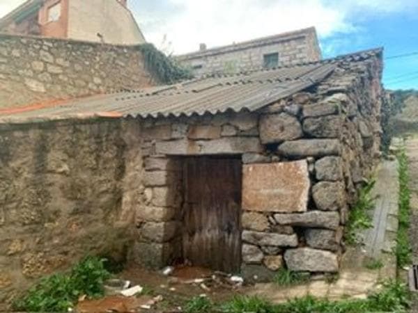 Terreno en travesía de Mirasierra, 9 thumbnail 2