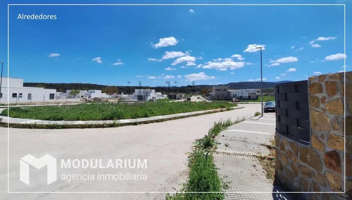 Terreno en venta en Cerceda, Madrid photo 2