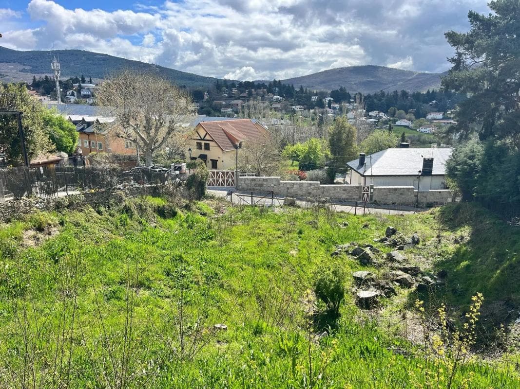 Terreno en venta en Cercedilla, Madrid photo 4