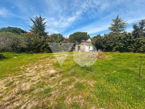 Terreno en calle los Claveles thumbnail 1