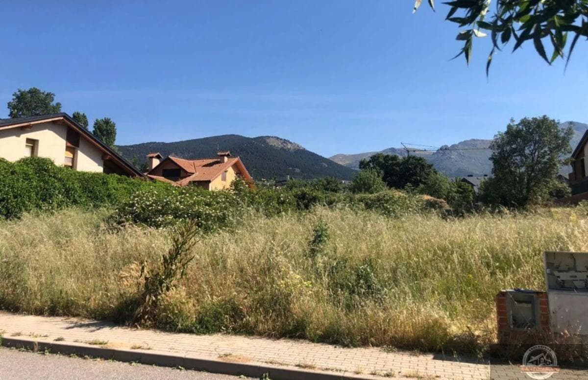 Terreno en venta en Navacerrada, Madrid photo 4