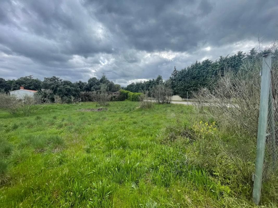 Terreno en venta en Valdemorillo, Madrid photo 4