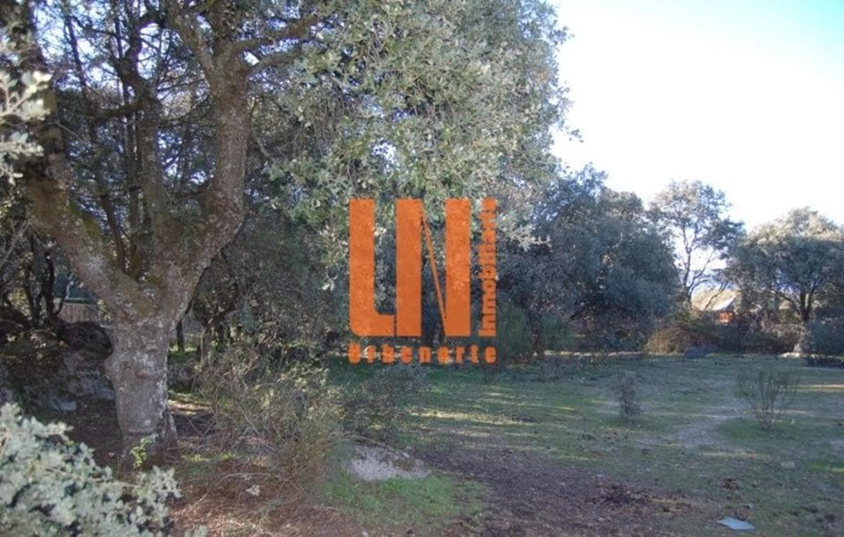 Terreno en venta en Valdemorillo, Madrid photo 4