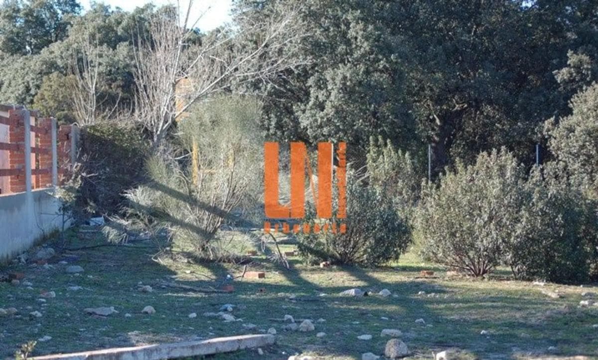 Terreno en venta en Valdemorillo, Madrid photo 5
