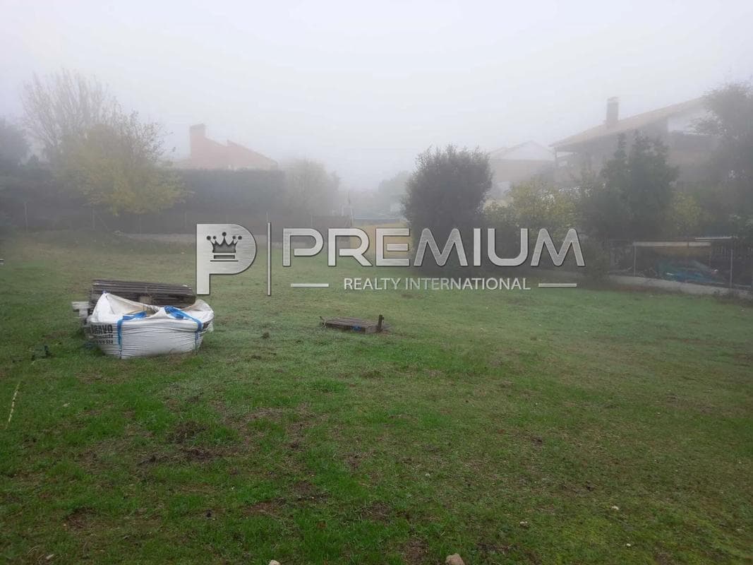 Terreno en venta en Valdemorillo, Madrid photo 5