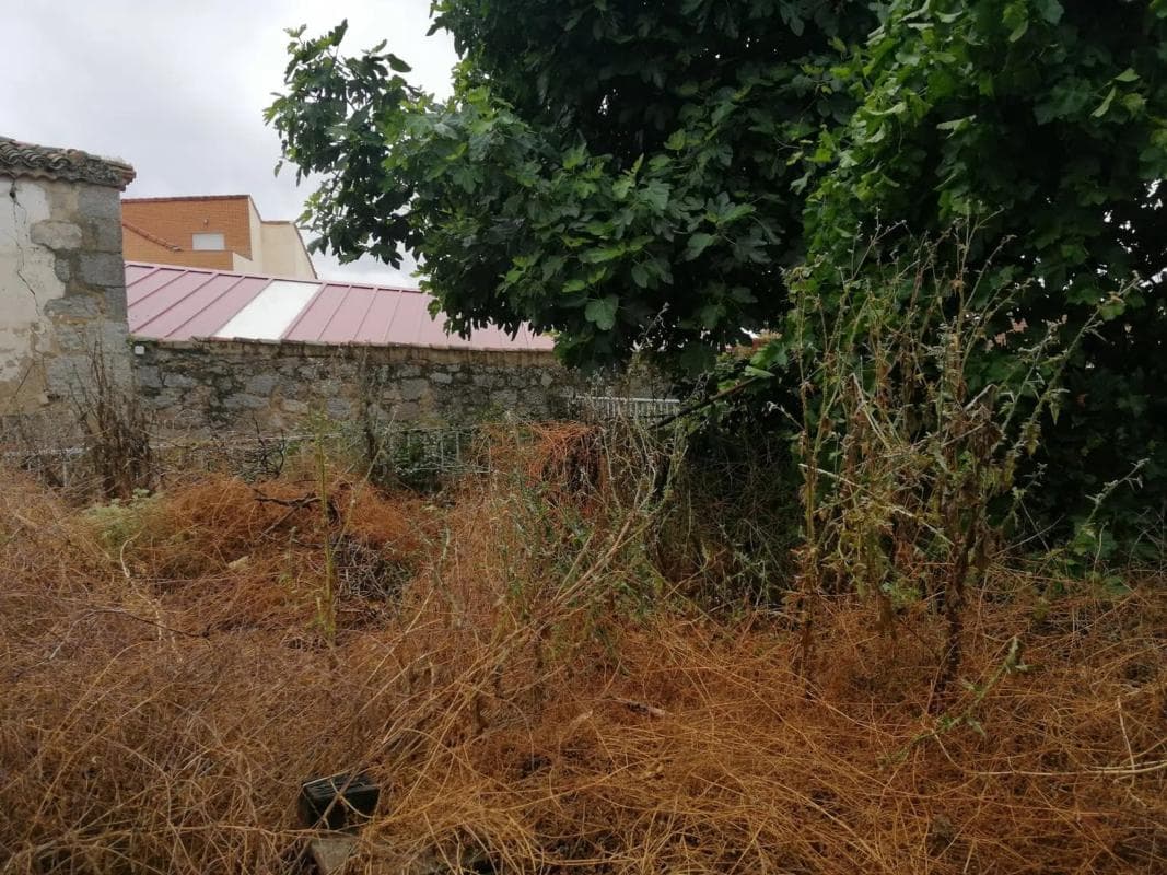 Terreno en venta en Valdemorillo, Madrid photo 3