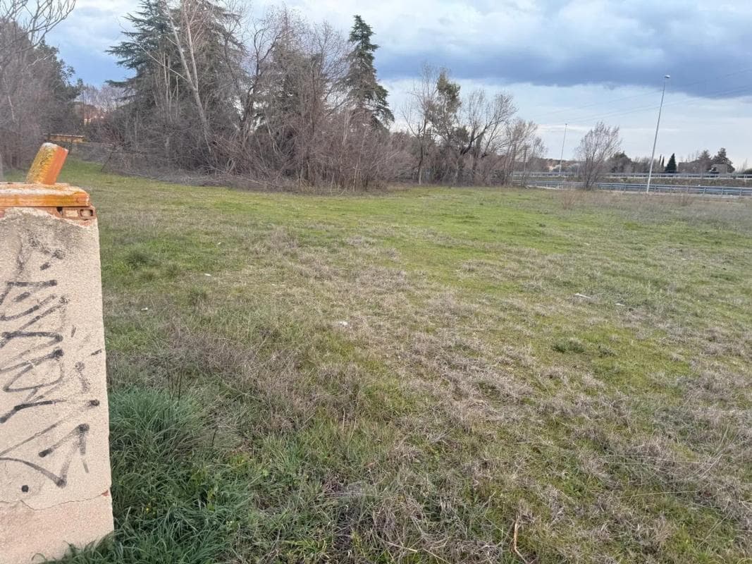 Terreno en venta en Villanueva del Pardillo, Madrid photo 2