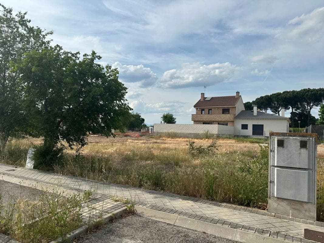 Terreno en venta en Fuente el Saz de Jarama, Madrid photo 3