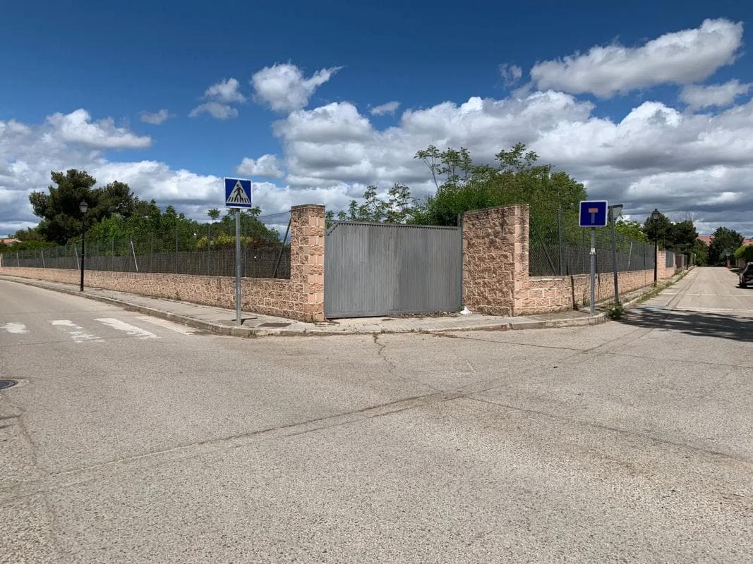 Terreno en venta en Algete, Madrid photo 3