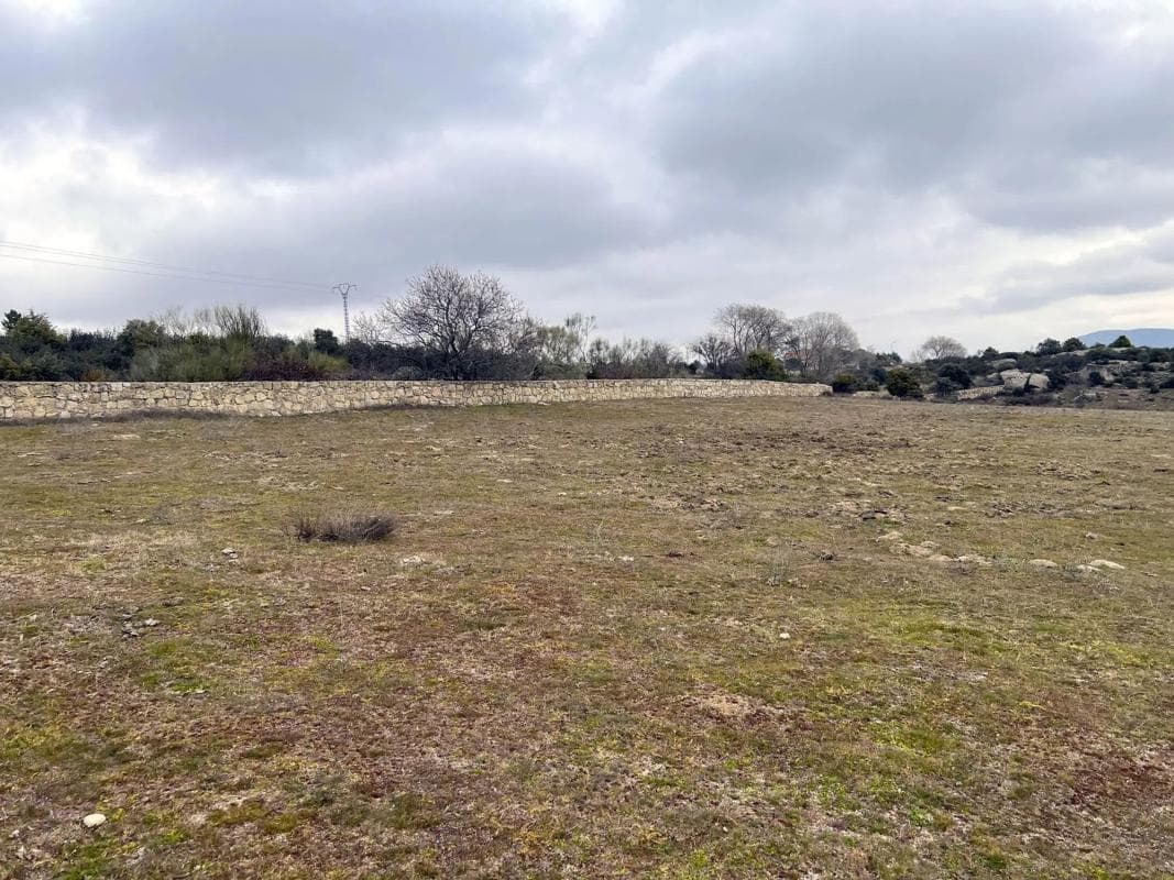 Terreno en venta en Berrueco, El, Madrid photo 4