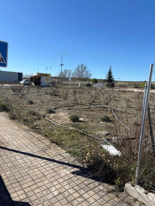 Terreno en venta en Ciempozuelos, Madrid photo 2