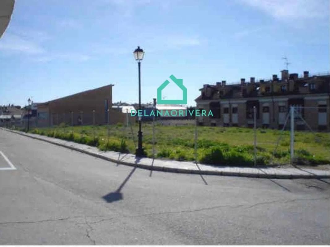 Terreno en venta en Serranillos del Valle, Madrid photo 5