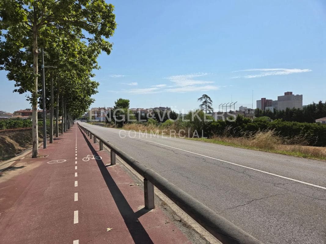 Terreno en venta en Santa Margarida i els Monjos, Barcelona photo 5