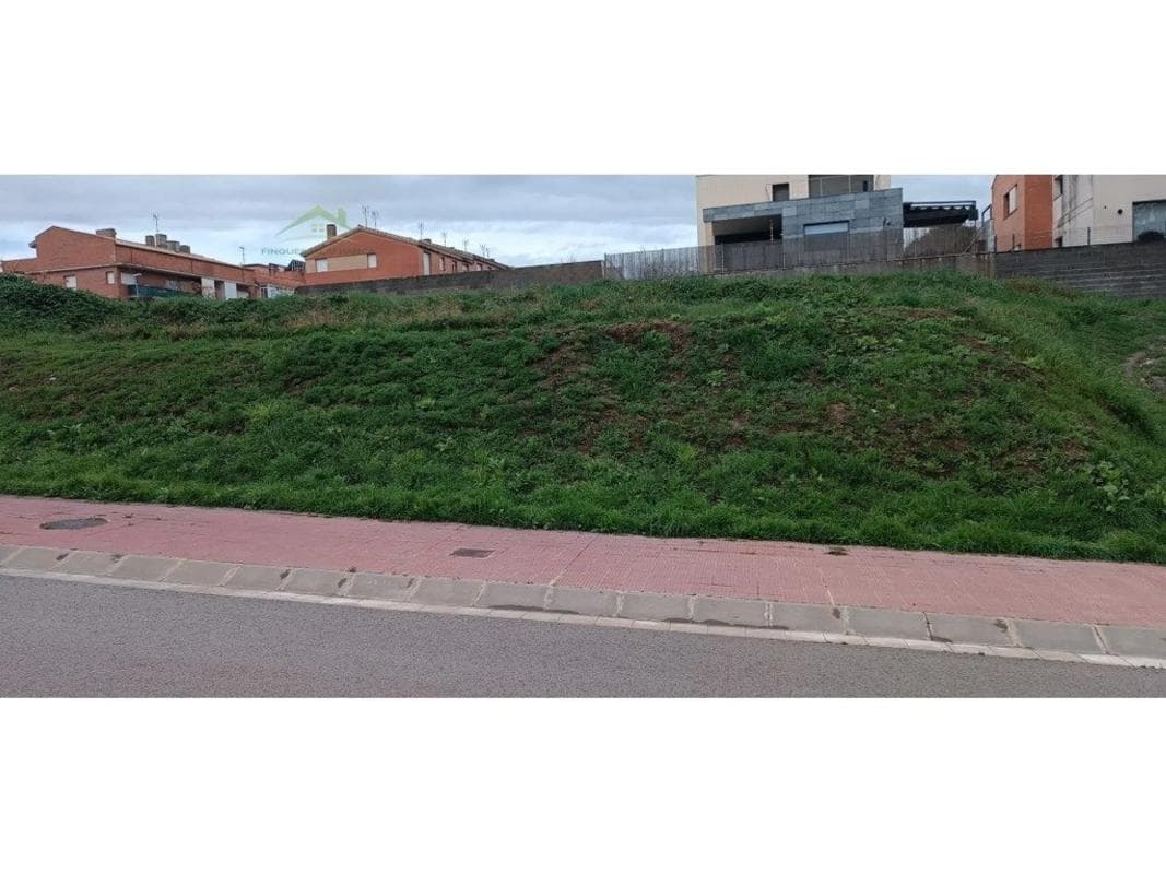 Terreno en venta en El Pla del Penedès, Barcelona photo 2